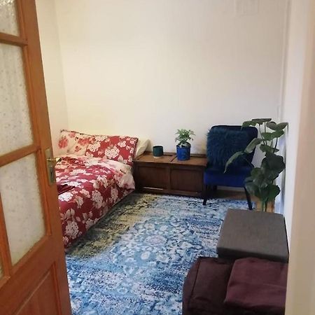 Single Bedroom In A Cozy Maisonette - Bushey Extérieur photo