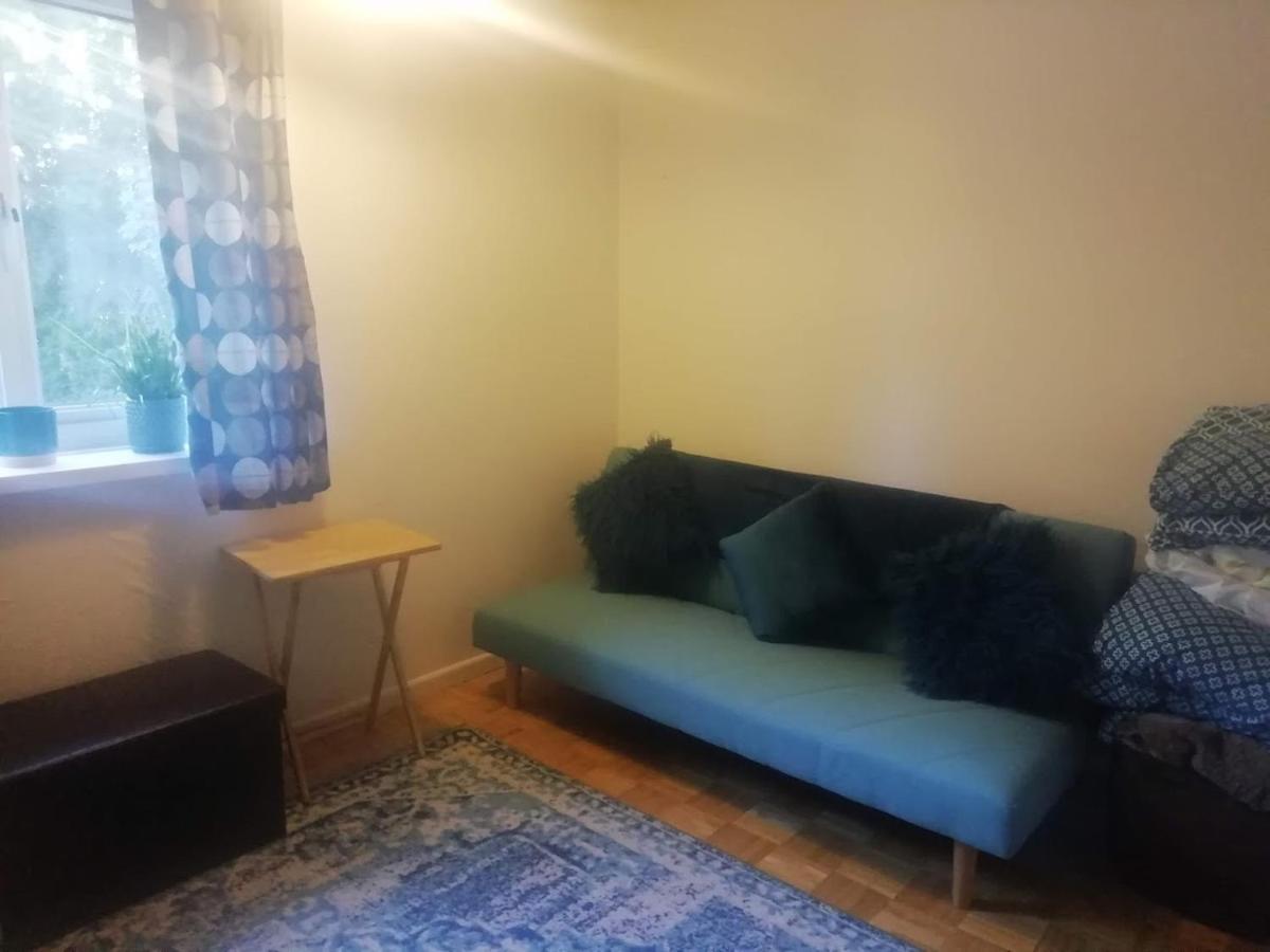 Single Bedroom In A Cozy Maisonette - Bushey Extérieur photo